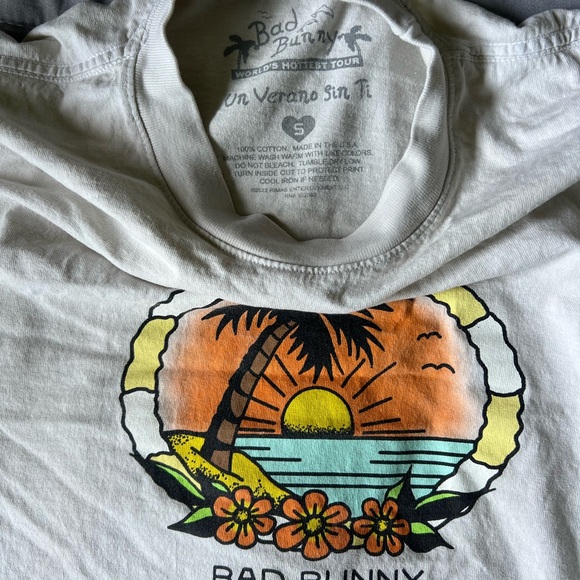 Bad Bunny Un Verano Sin Ti Long Sleeve - Picture 6 of 6